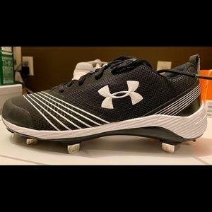 Under Armour Glyde Women's Metal Fastpitch Softball Cleats - Black/White size 9